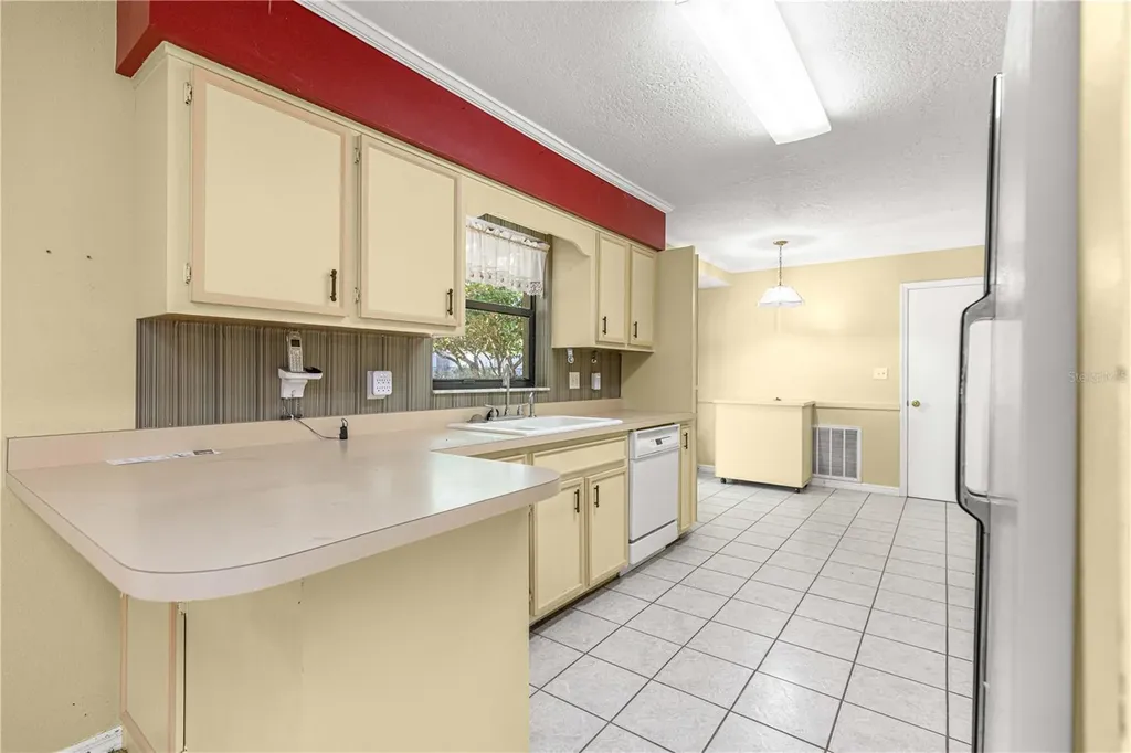 3202 NE 30th Court Ocala FL 34479