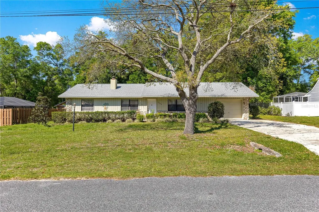 3202 NE 30th Court Ocala FL 34479