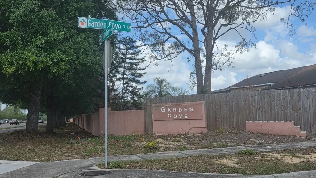 126 Garden Cove Court Orlando FL 32835