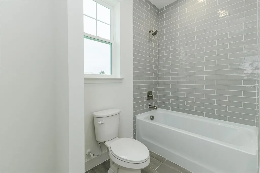 3278 Tybee Square Boulevard Valrico FL 33596