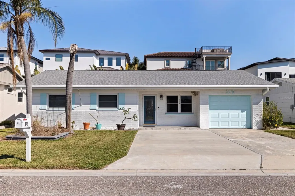 176 175th Avenue E Redington Shores FL 33708