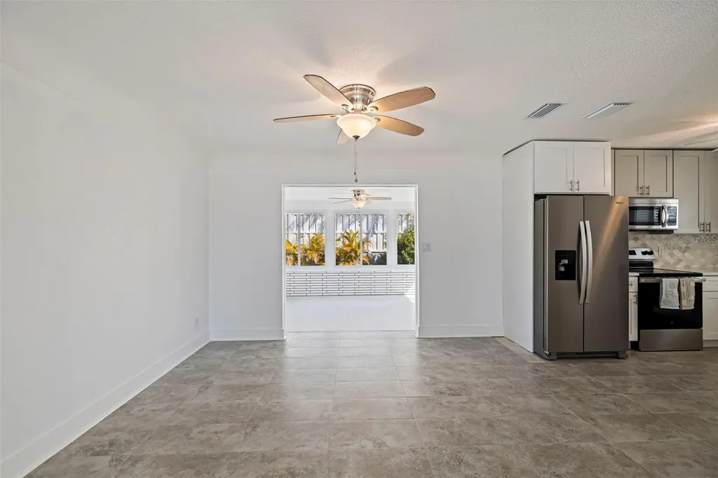 176 175th Avenue E Redington Shores FL 33708