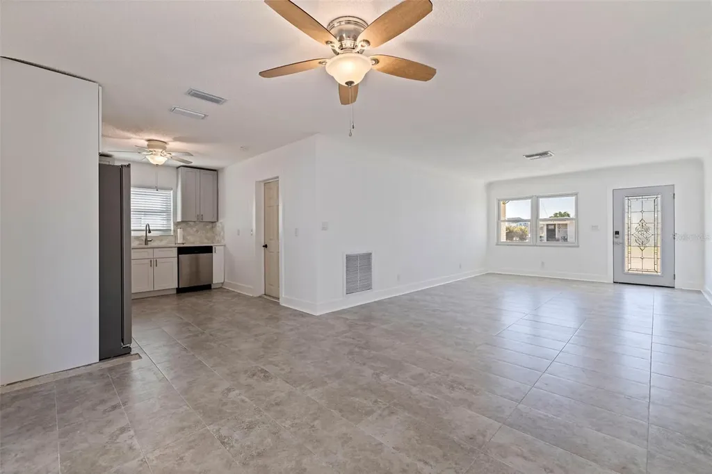 176 175th Avenue E Redington Shores FL 33708