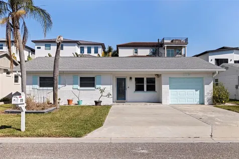 176 175th Avenue E Redington Shores FL 33708