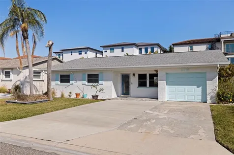 176 175th Avenue E Redington Shores FL 33708