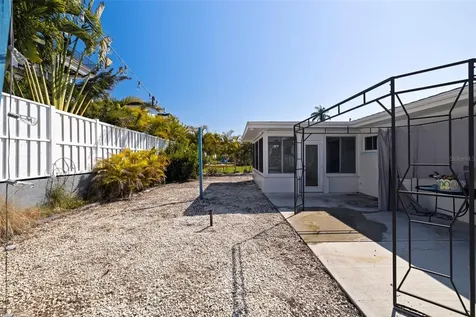 176 175th Avenue E Redington Shores FL 33708