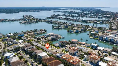 176 175th Avenue E Redington Shores FL 33708
