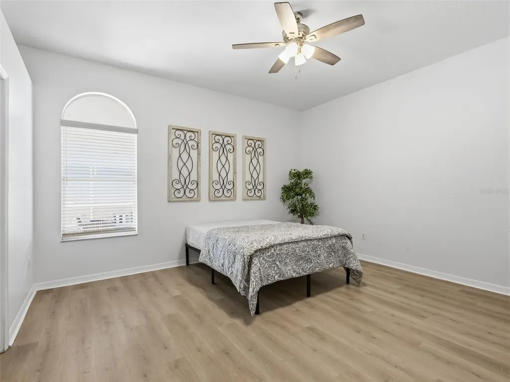 10017 Oxford Chapel Drive Tampa FL 33647