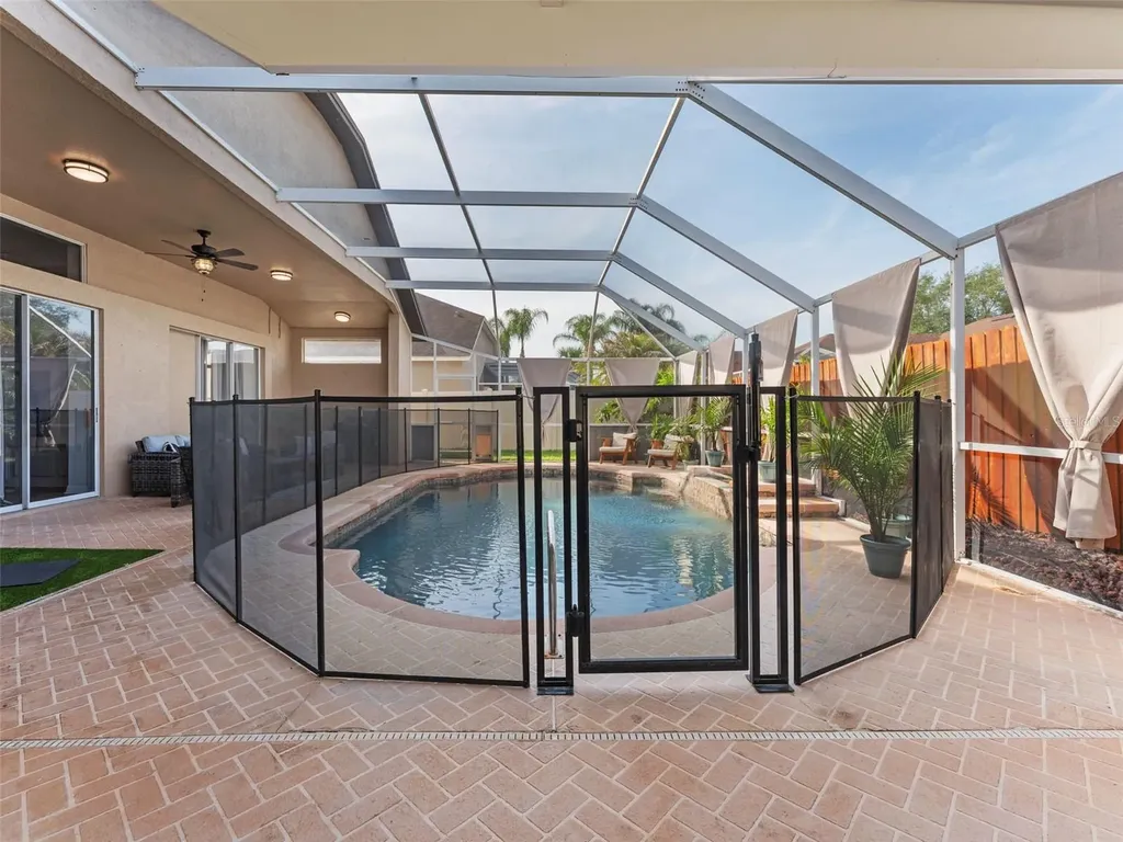10017 Oxford Chapel Drive Tampa FL 33647
