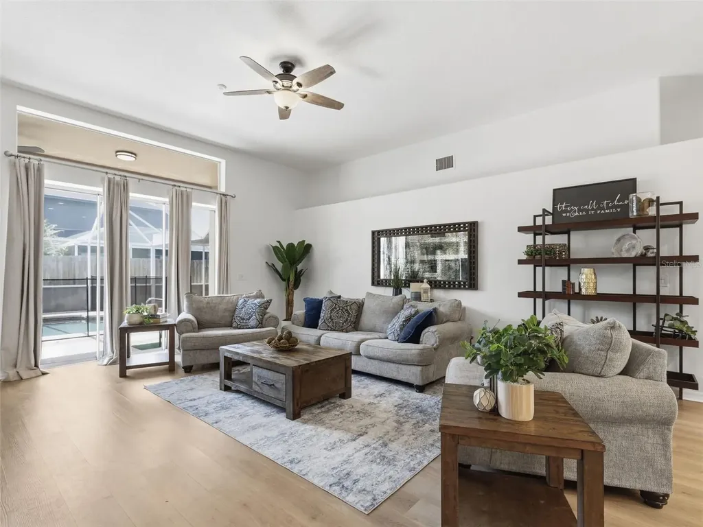 10017 Oxford Chapel Drive Tampa FL 33647