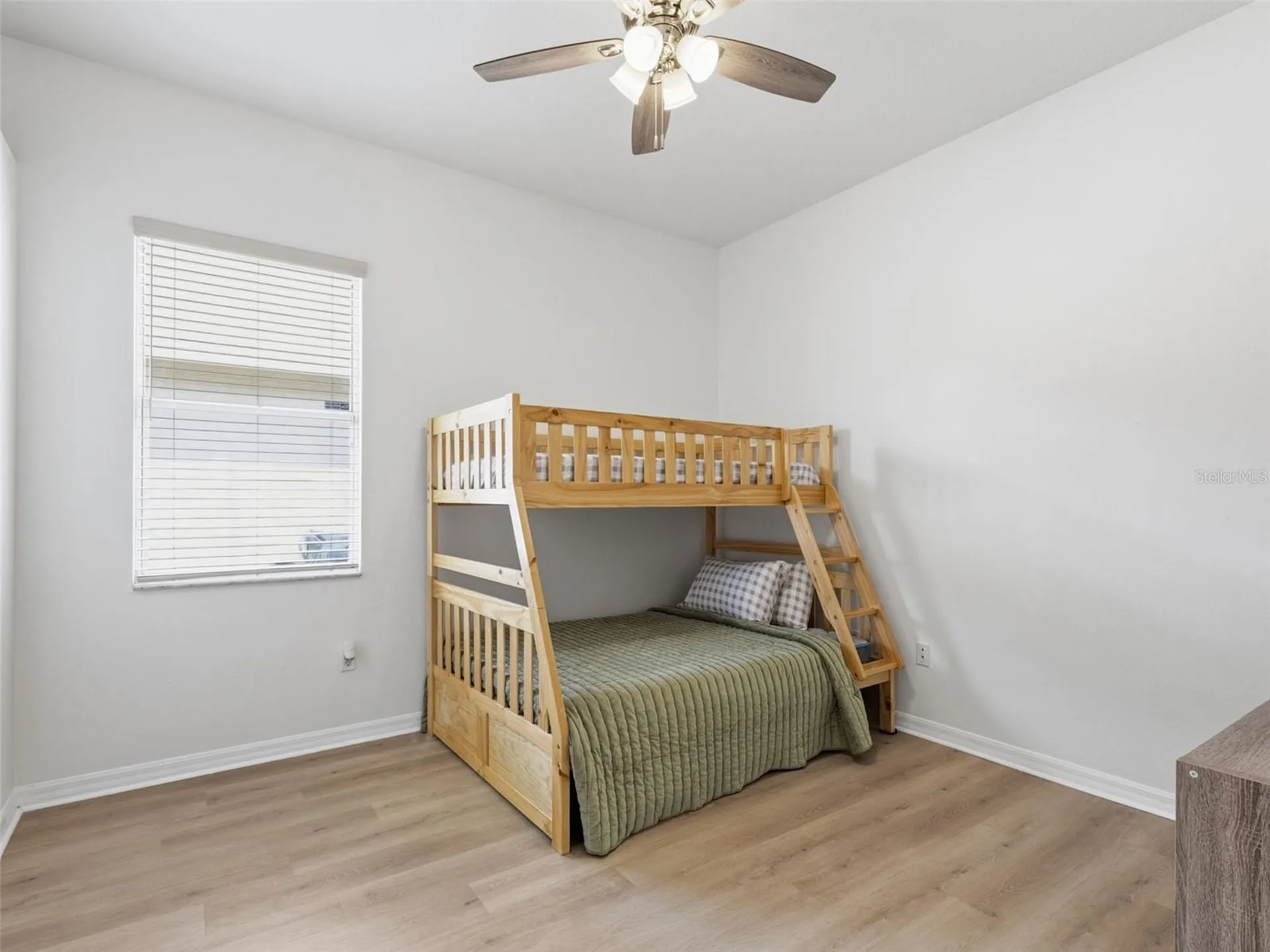 10017 Oxford Chapel Drive Tampa FL 33647