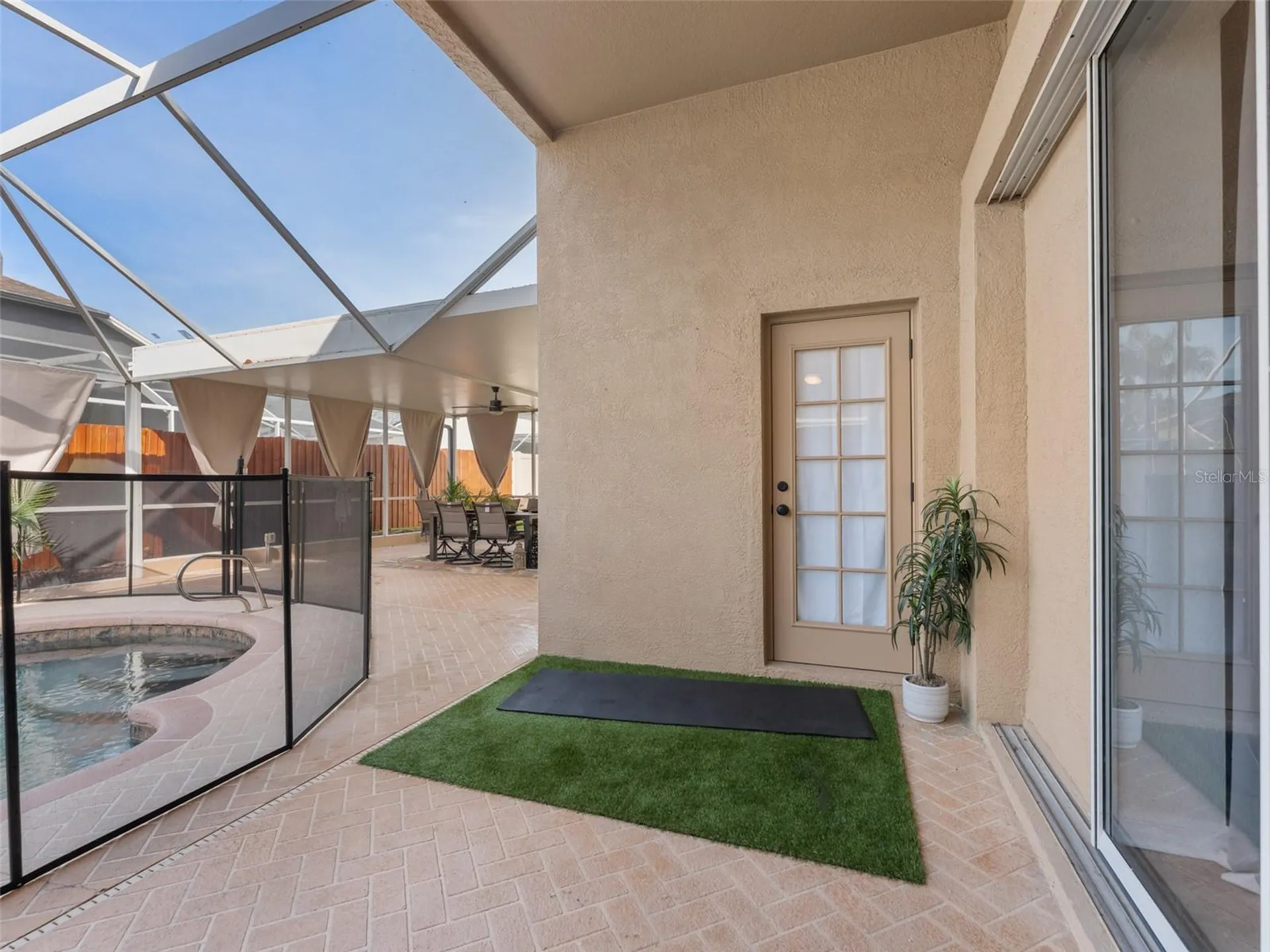 10017 Oxford Chapel Drive Tampa FL 33647