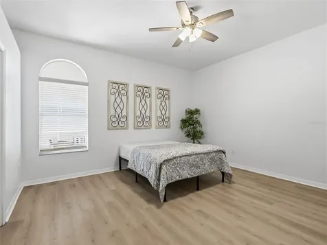 10017 Oxford Chapel Drive Tampa FL 33647