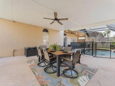 10017 Oxford Chapel Drive Tampa FL 33647