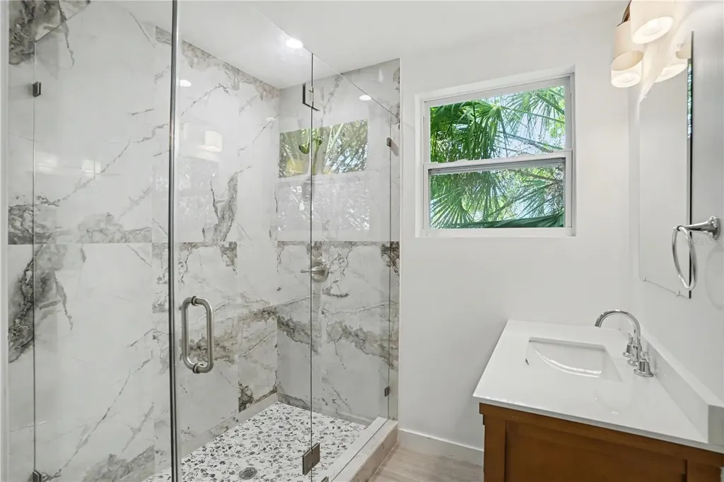 2328 W Spruce Street Tampa FL 33607