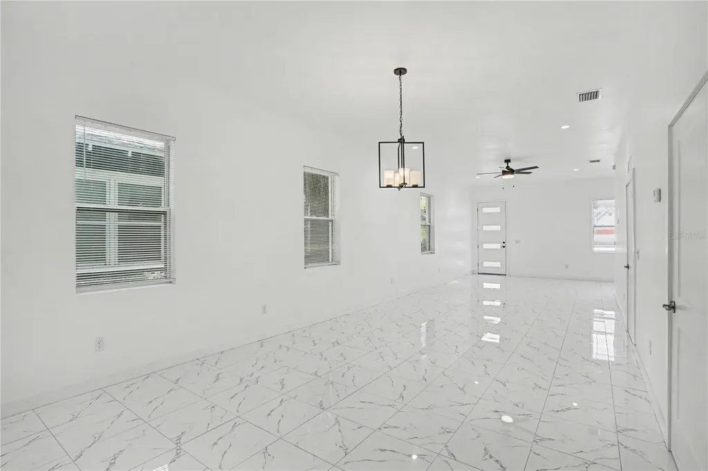 2328 W Spruce Street Tampa FL 33607