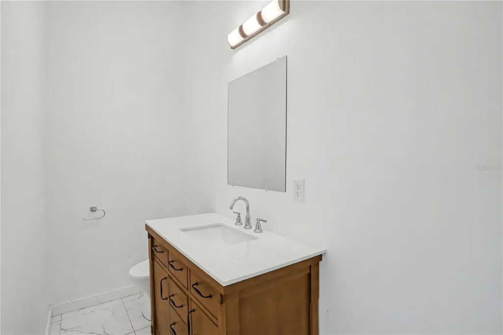 2328 W Spruce Street Tampa FL 33607