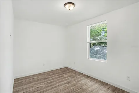 2328 W Spruce Street Tampa FL 33607