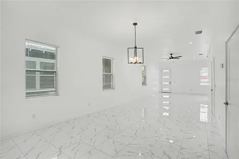 2328 W Spruce Street Tampa FL 33607
