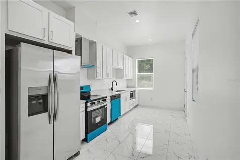 2328 W Spruce Street Tampa FL 33607