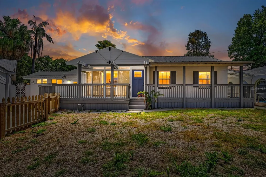 3620 E Tampa Circle Tampa FL 33629