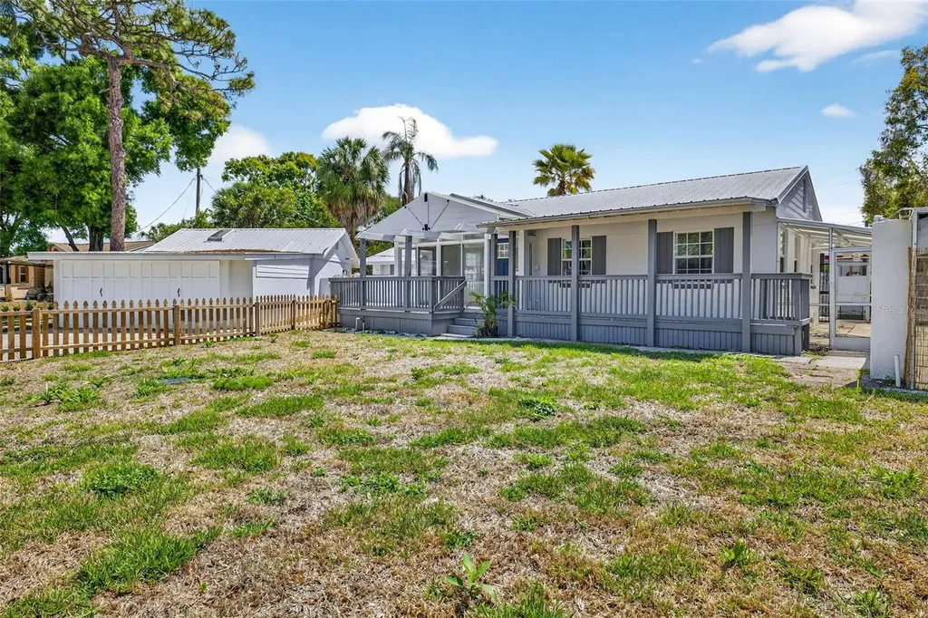 3620 E Tampa Circle Tampa FL 33629