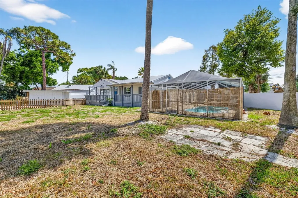 3620 E Tampa Circle Tampa FL 33629