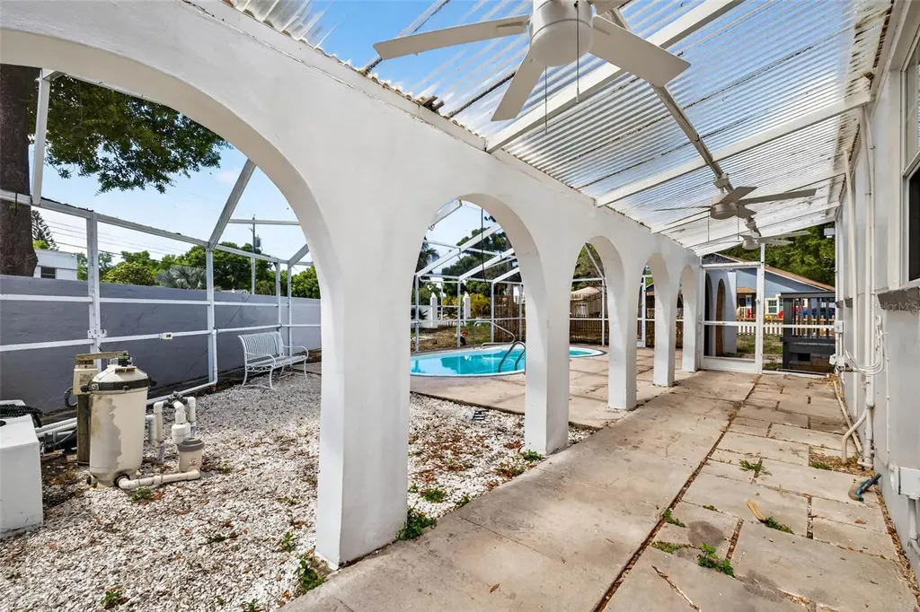3620 E Tampa Circle Tampa FL 33629