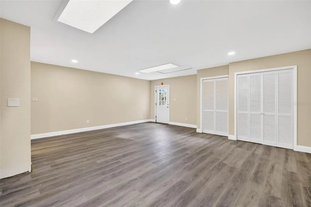 3620 E Tampa Circle Tampa FL 33629