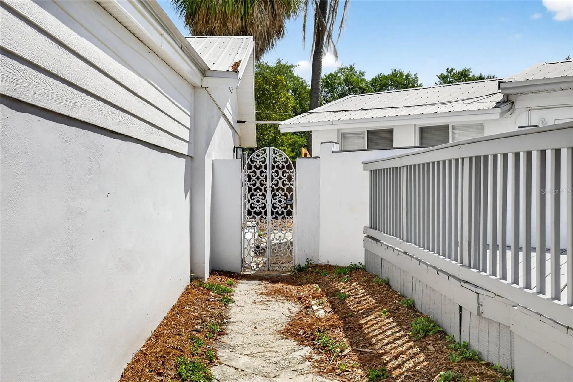 3620 E Tampa Circle Tampa FL 33629