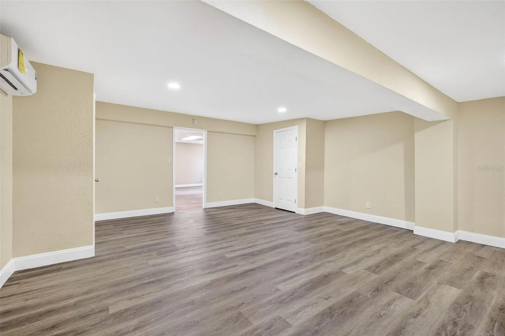 3620 E Tampa Circle Tampa FL 33629