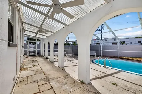 3620 E Tampa Circle Tampa FL 33629