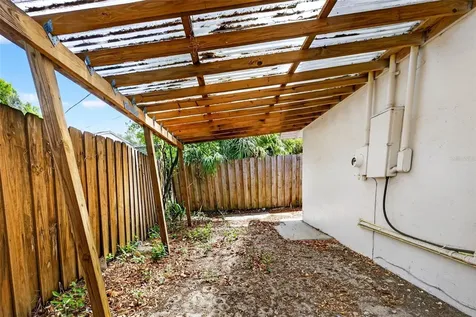3620 E Tampa Circle Tampa FL 33629