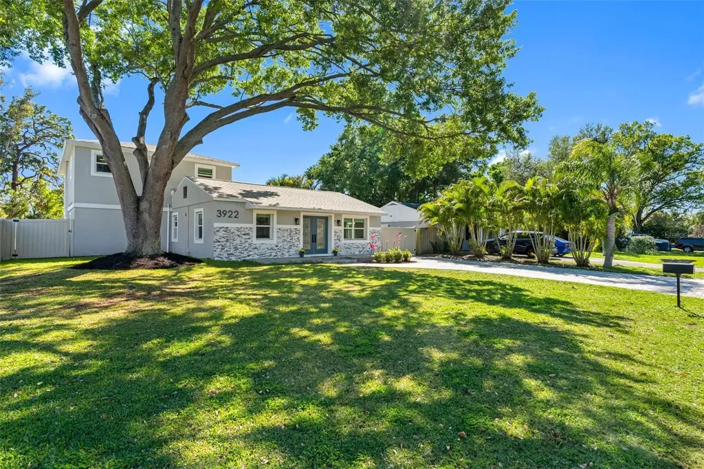 3922 W Bay View Avenue Tampa FL 33611
