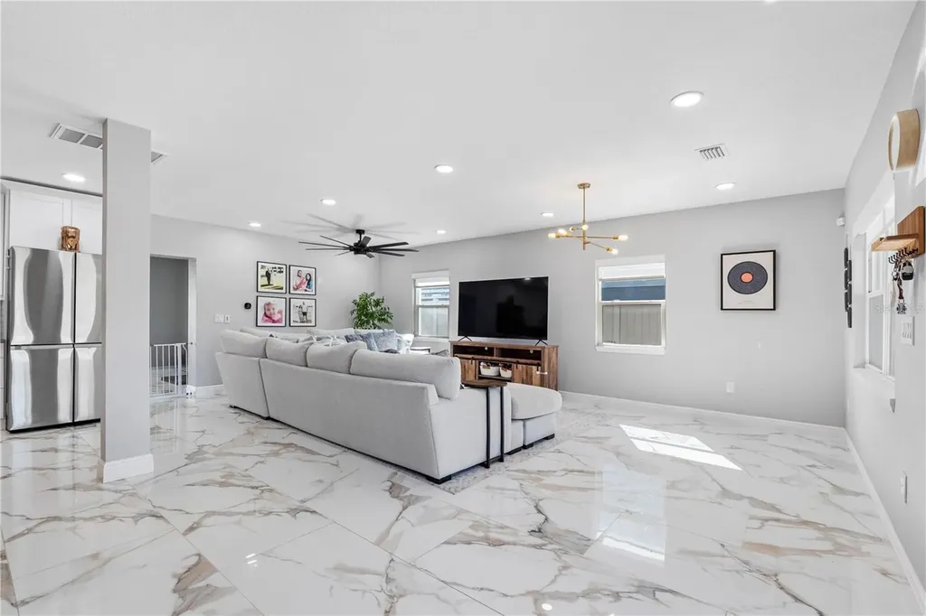 3922 W Bay View Avenue Tampa FL 33611
