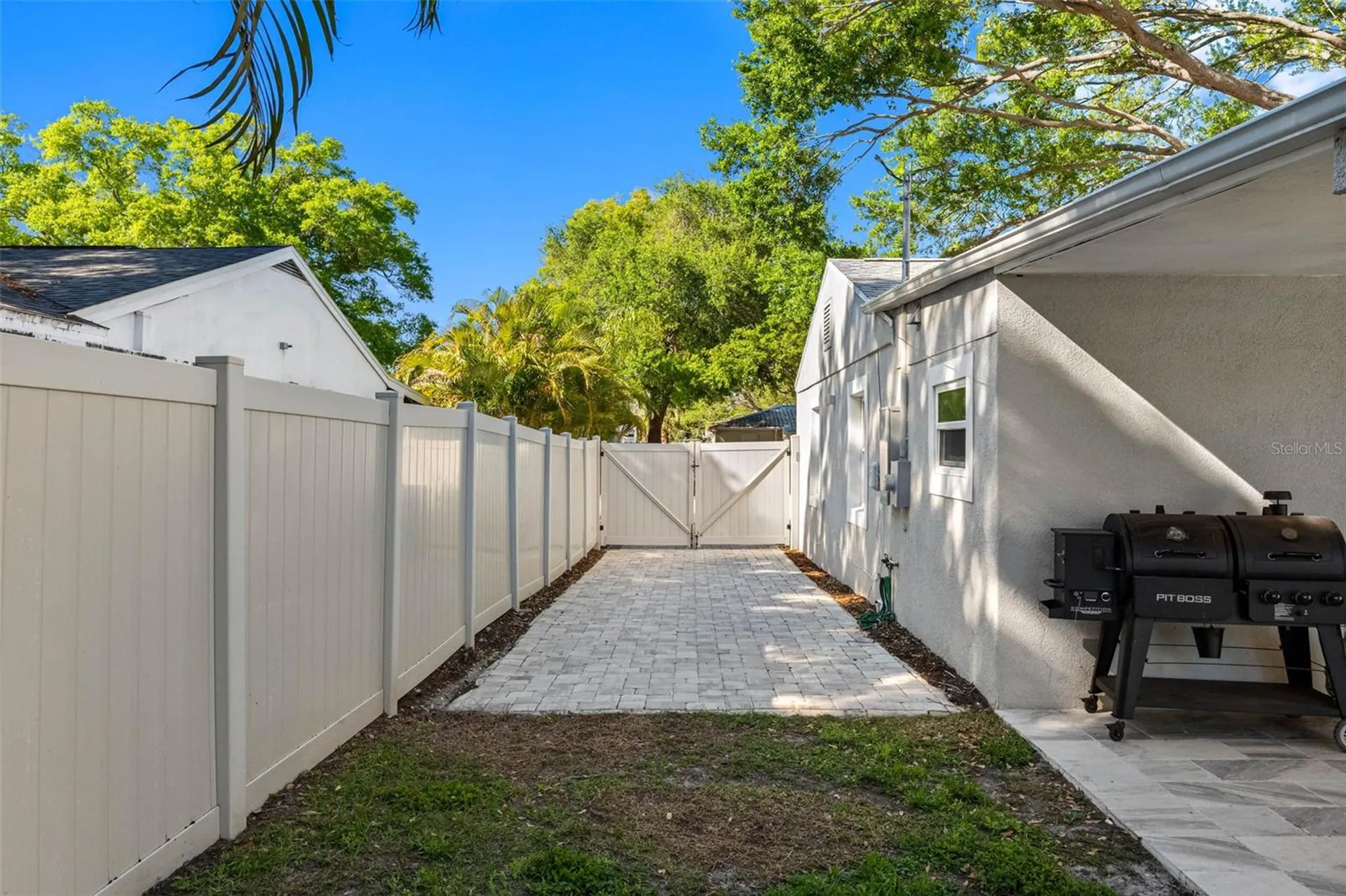 3922 W Bay View Avenue Tampa FL 33611