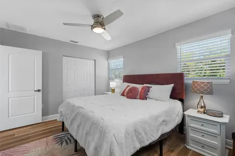 3922 W Bay View Avenue Tampa FL 33611