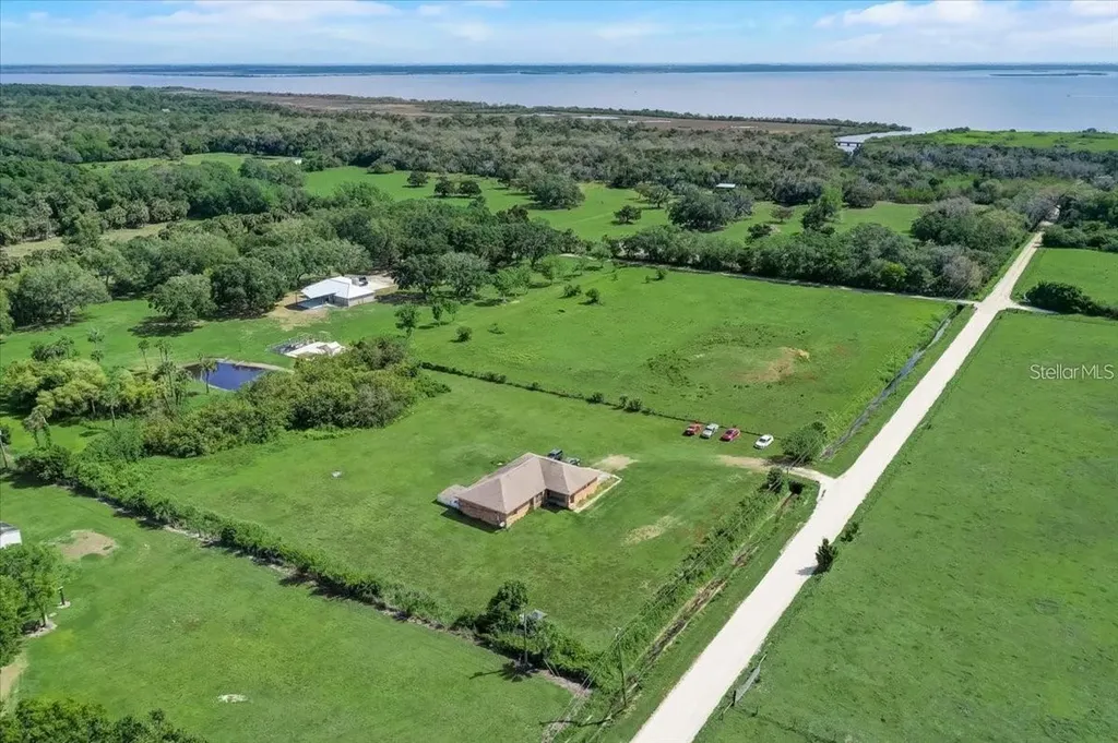 2950 Flounder Creek Road Mims FL 32754