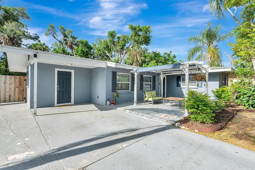 2510 51st Avenue Terrace W Bradenton FL 34207