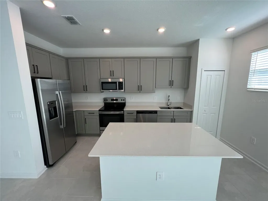 2309 Brook Marsh Loop Kissimmee FL 34747
