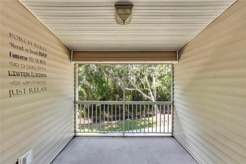 1715 Hammocks Avenue Lutz FL 33549