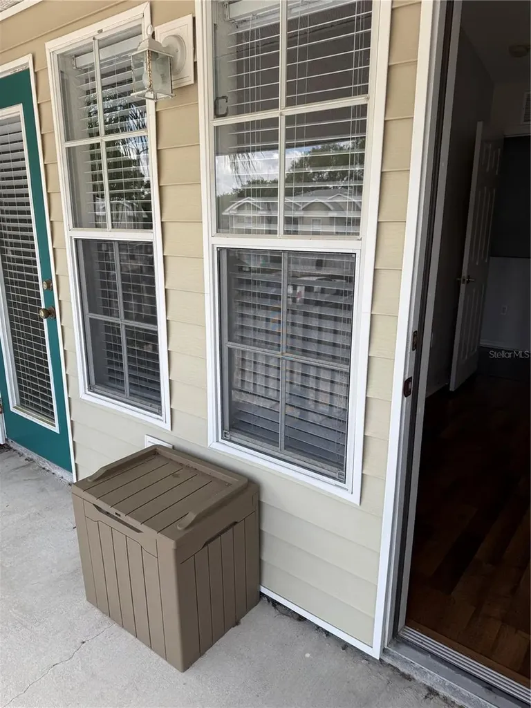 1715 Hammocks Avenue Lutz FL 33549
