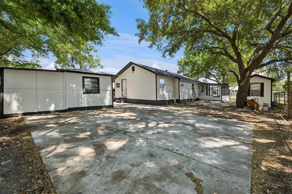 232 Noxon Street Auburndale FL 33823