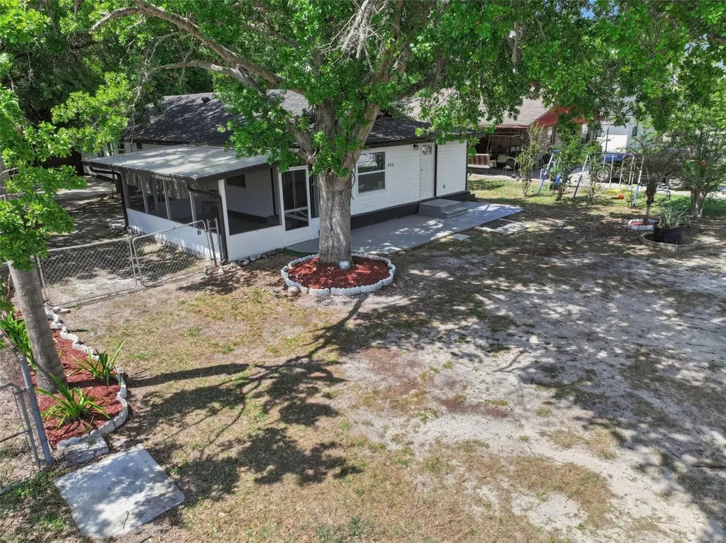 232 Noxon Street Auburndale FL 33823