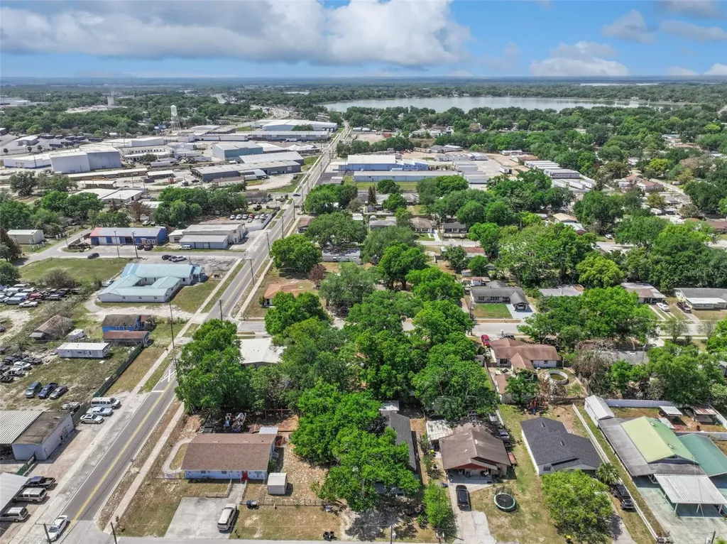 232 Noxon Street Auburndale FL 33823