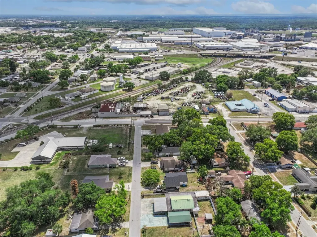 232 Noxon Street Auburndale FL 33823