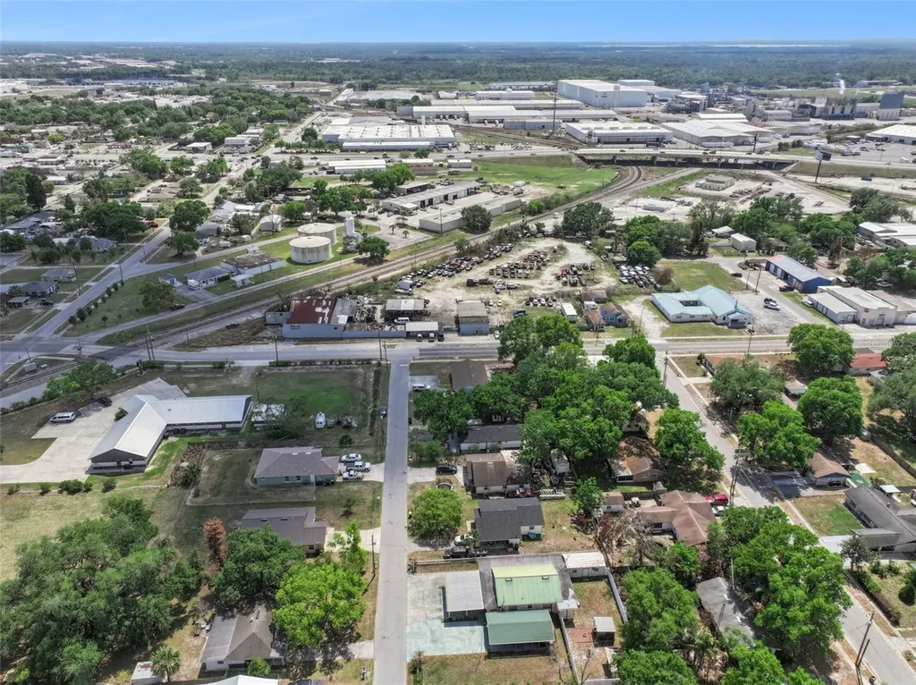 232 Noxon Street Auburndale FL 33823