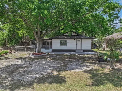 232 Noxon Street Auburndale FL 33823