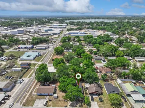 232 Noxon Street Auburndale FL 33823