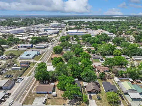 232 Noxon Street Auburndale FL 33823
